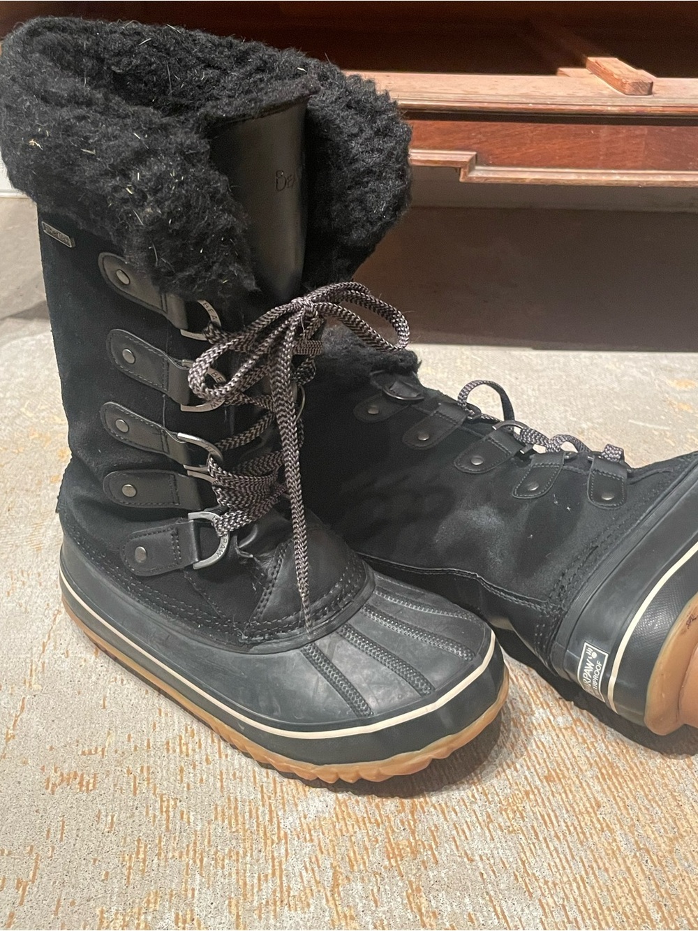 Bearpaw Womens Winter Lace-Up Waterproof Boots